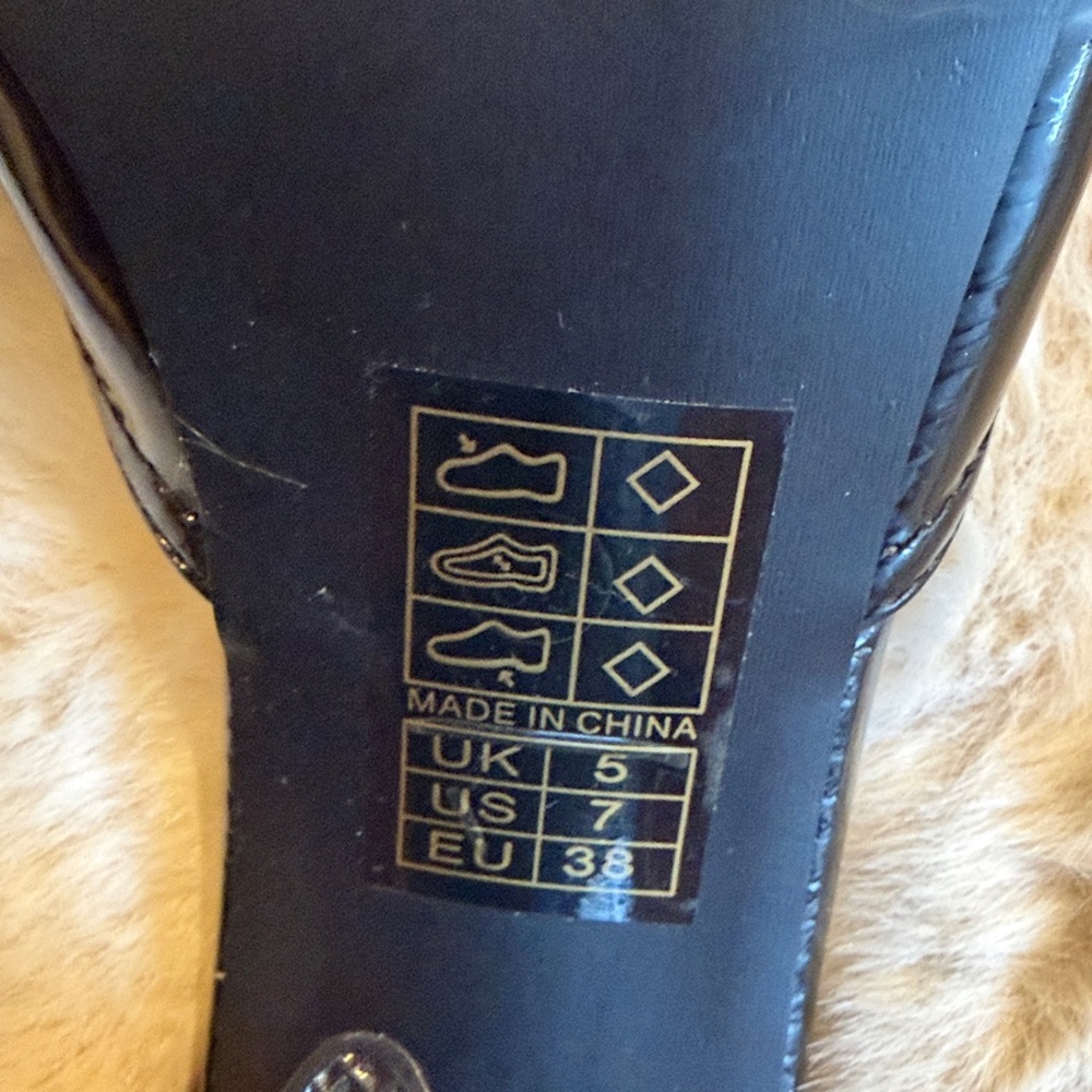 London Rag Women's Black Patent Slide Heels with Gold Horsebit Accent 7 NWOT - Picture 7 of 8